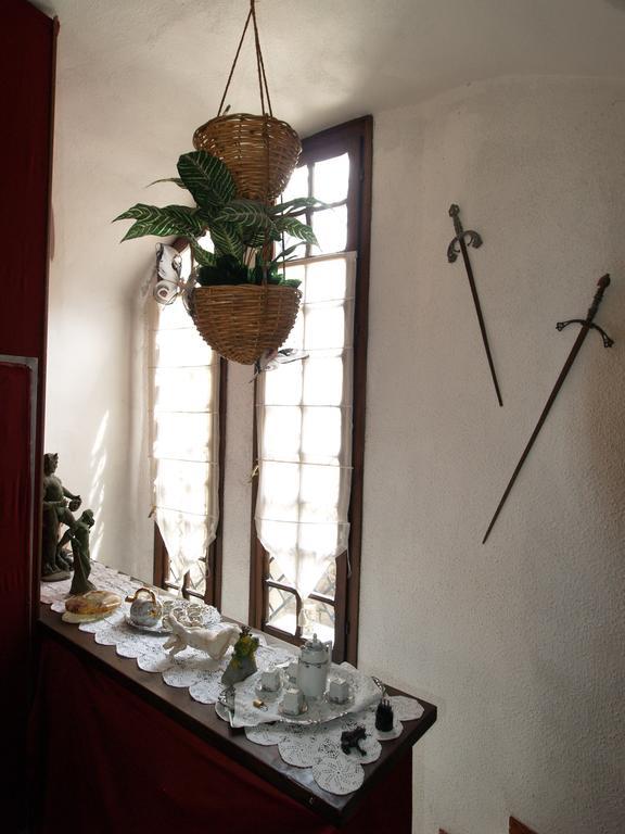 Le Petit Chateau Bed & Breakfast Dolceacqua Exterior foto