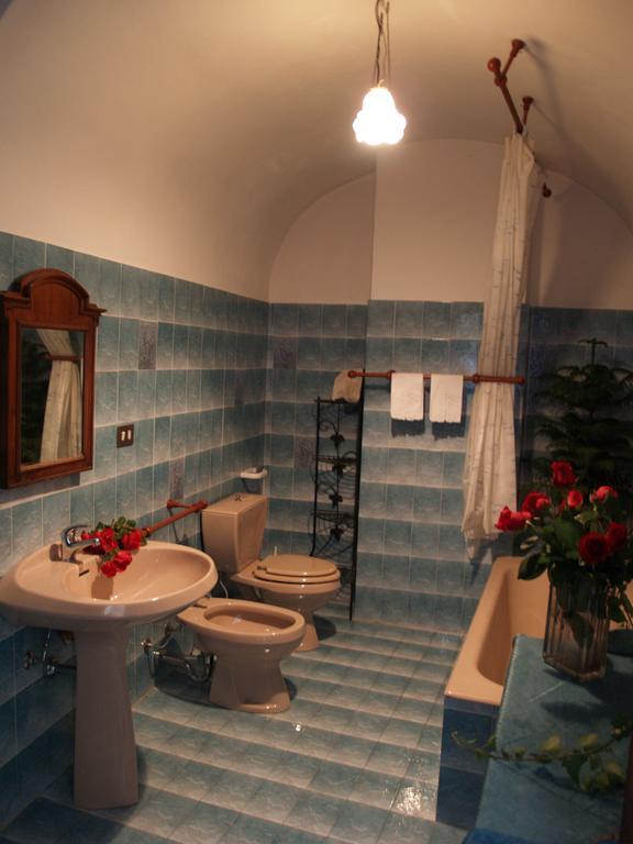 Le Petit Chateau Bed & Breakfast Dolceacqua Cameră foto